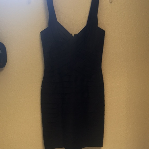 BCBG short pleated dress - Picture 1 of 4